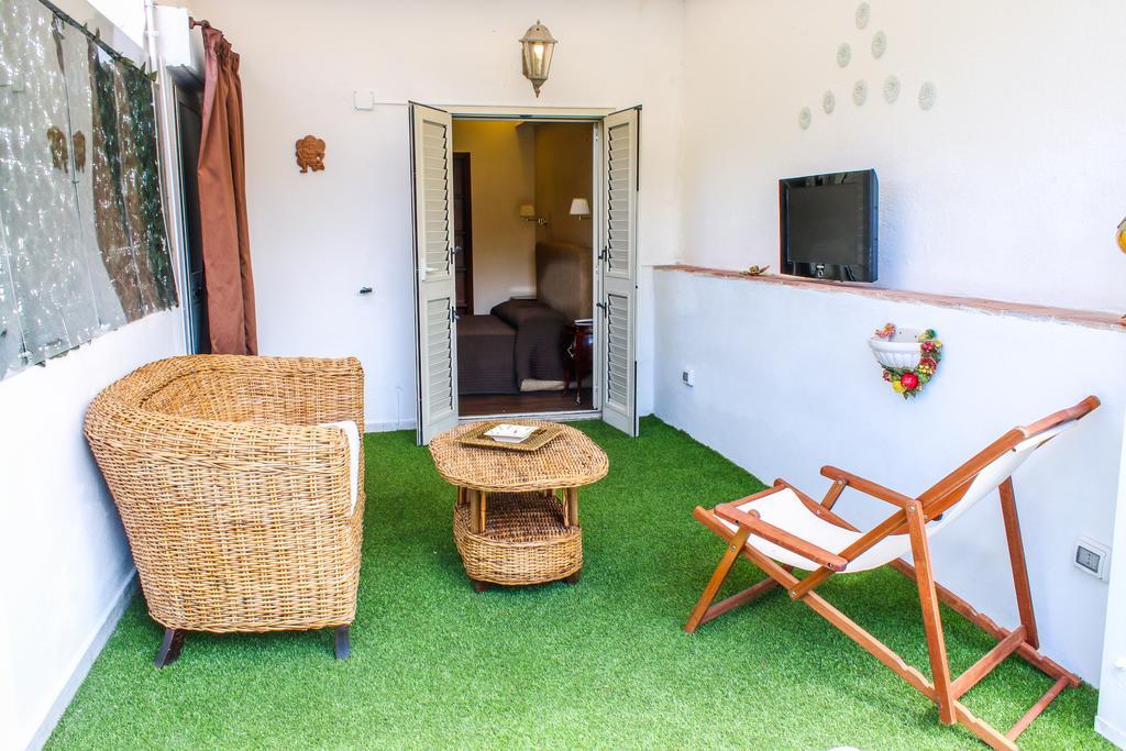 96 Guest House Reggio di Calabria Oda fotoğraf