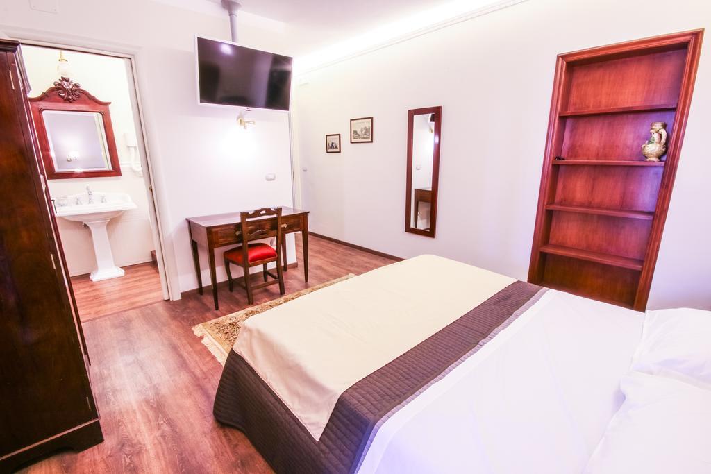 96 Guest House Reggio di Calabria Oda fotoğraf